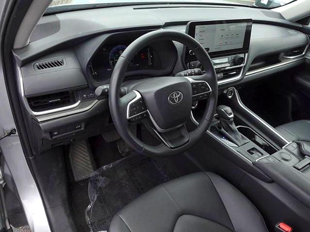 used 2025 Toyota Grand Highlander car, priced at $45,071