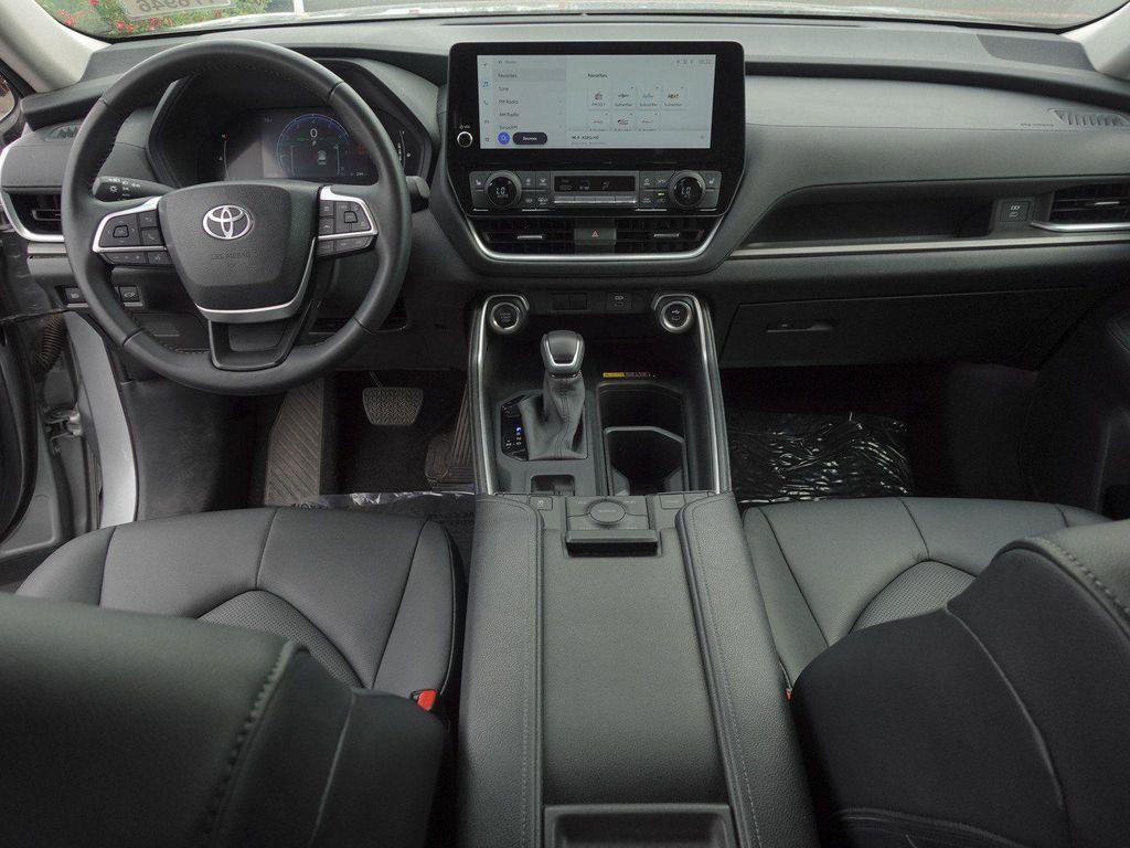 used 2025 Toyota Grand Highlander car, priced at $45,486