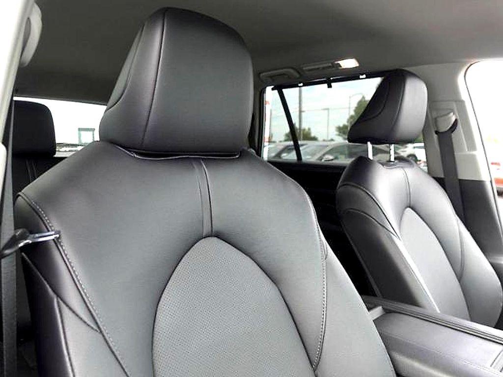 used 2025 Toyota Grand Highlander car, priced at $45,071