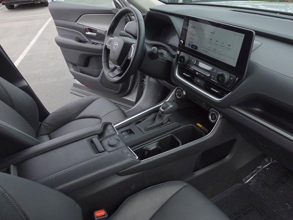 used 2025 Toyota Grand Highlander car, priced at $45,486