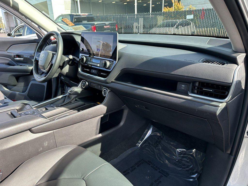 used 2025 Toyota Grand Highlander car, priced at $45,486
