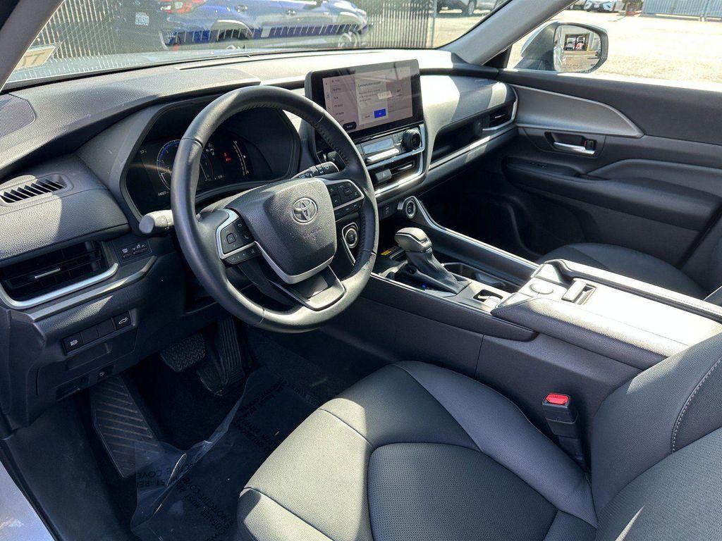 used 2025 Toyota Grand Highlander car, priced at $45,486