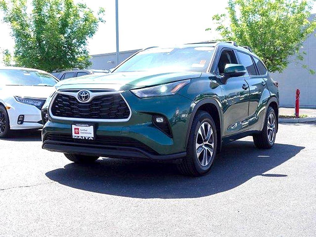 used 2024 Toyota Highlander car, priced at $36,571