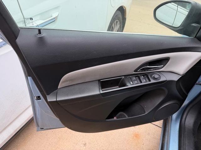 used 2012 Chevrolet Cruze car, priced at $3,000