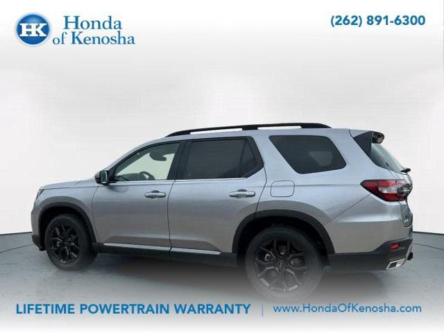 new 2025 Honda Pilot car, priced at $53,940