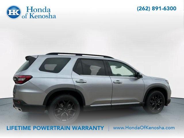 new 2025 Honda Pilot car, priced at $53,940