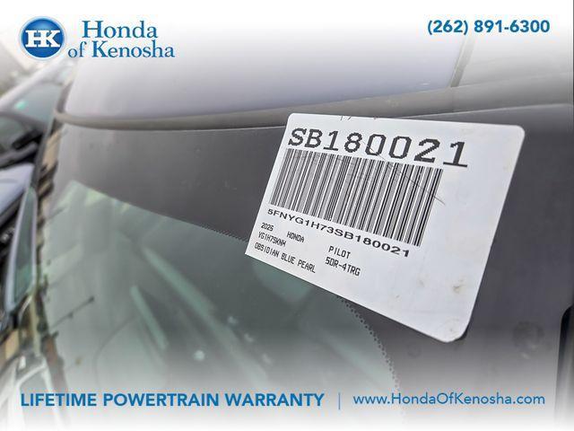 new 2025 Honda Pilot car, priced at $52,815