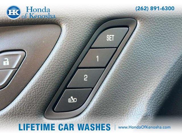 used 2018 Buick Envision car, priced at $11,000