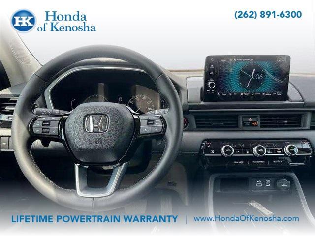 new 2025 Honda Pilot car, priced at $47,550