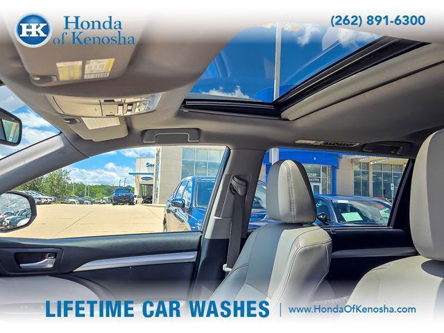 used 2015 Toyota Highlander car, priced at $11,498