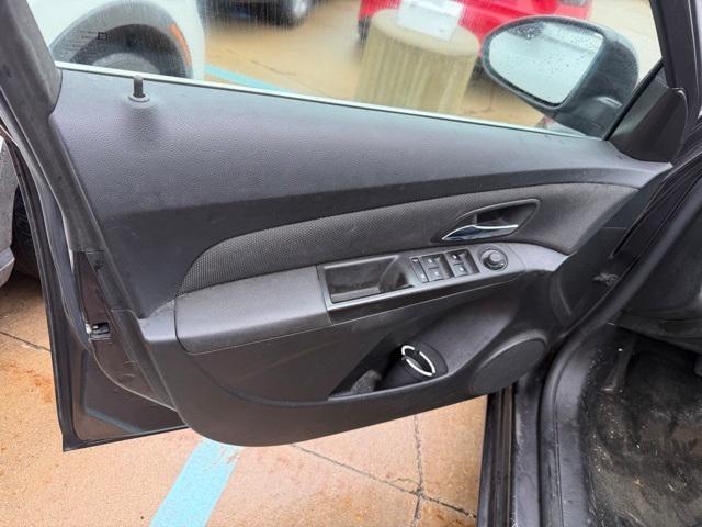 used 2014 Chevrolet Cruze car, priced at $5,000
