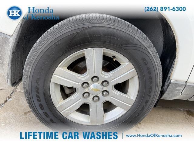 used 2009 Chevrolet Traverse car, priced at $5,000