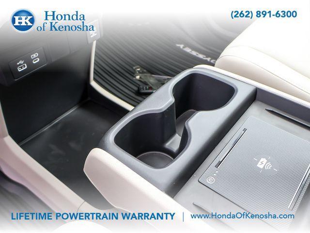 new 2026 Honda Odyssey car, priced at $45,243