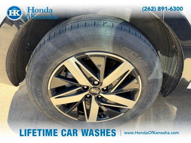 used 2021 Kia Sorento car, priced at $23,140