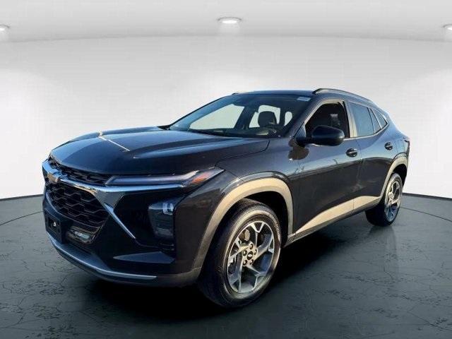 used 2025 Chevrolet Trax car, priced at $20,721