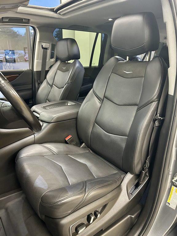 used 2019 Cadillac Escalade ESV car, priced at $34,995