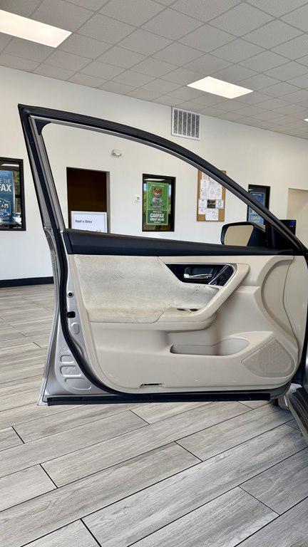 used 2013 Nissan Altima car, priced at $8,995