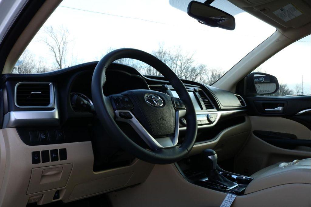 used 2016 Toyota Highlander car, priced at $24,888