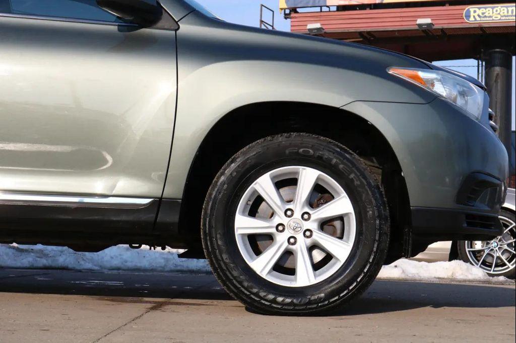 used 2013 Toyota Highlander car, priced at $10,995
