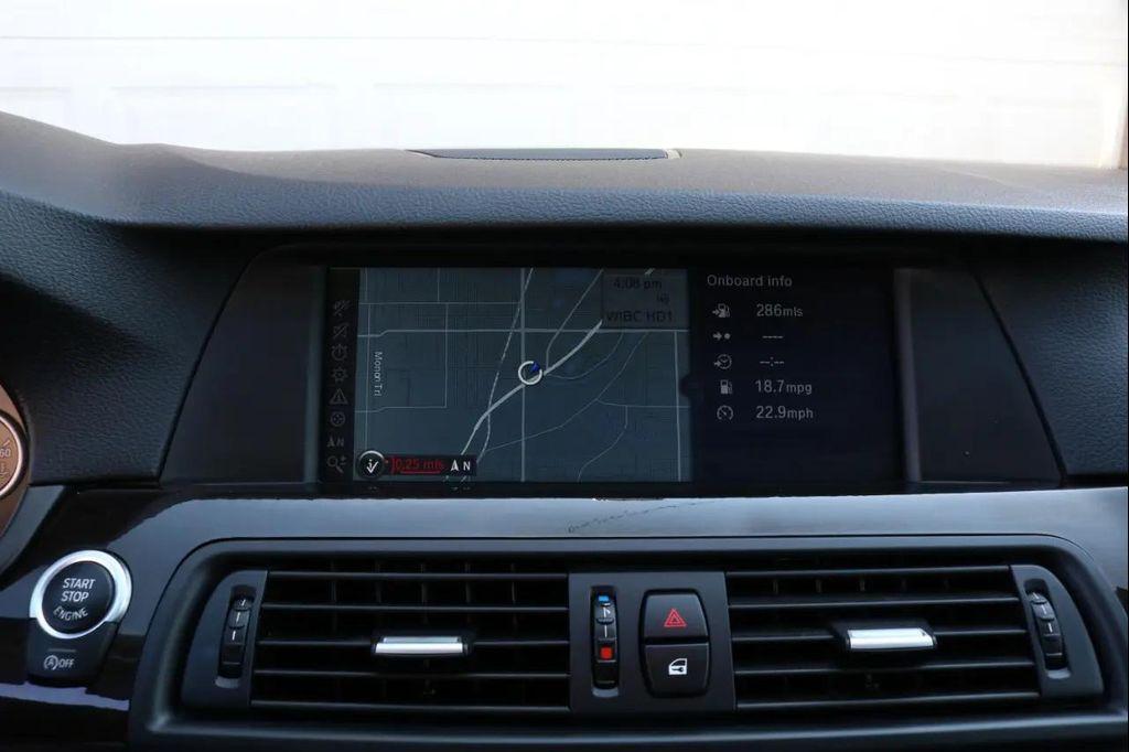 BMW 5 Series view 23