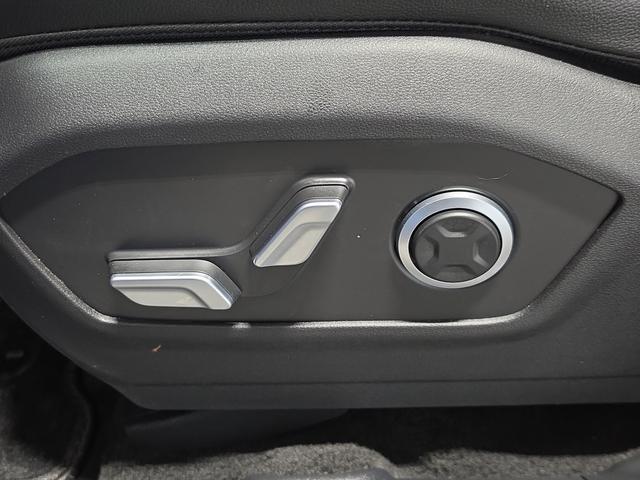 used 2024 Hyundai Santa Fe car, priced at $32,459