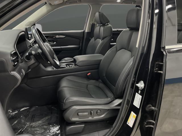 used 2023 Honda Pilot car, priced at $34,981