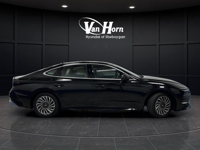 used 2025 Hyundai Sonata Hybrid car, priced at $28,495