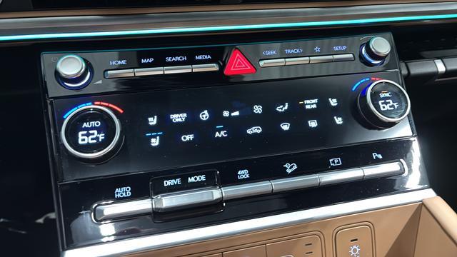 used 2025 Hyundai Santa Fe car, priced at $38,778