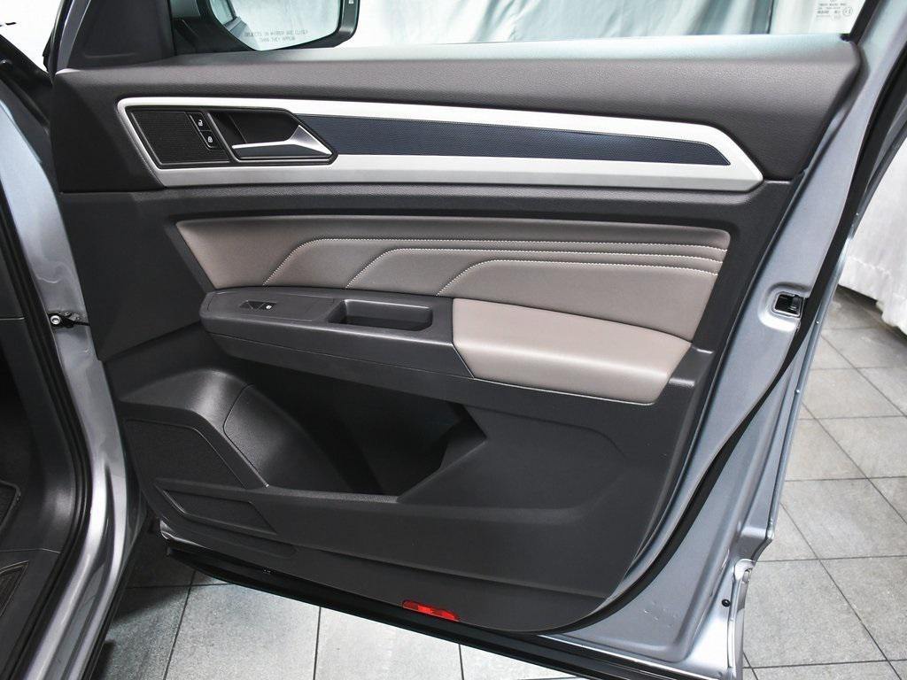 used 2021 Volkswagen Atlas Cross Sport car, priced at $25,490