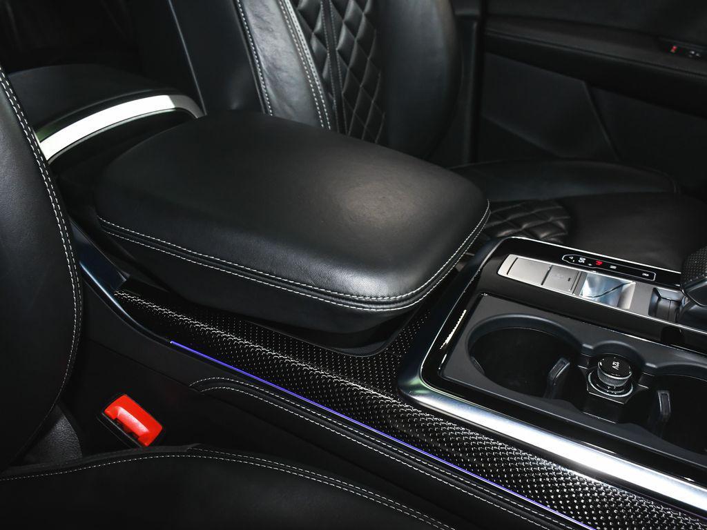 Audi SQ8 view 70