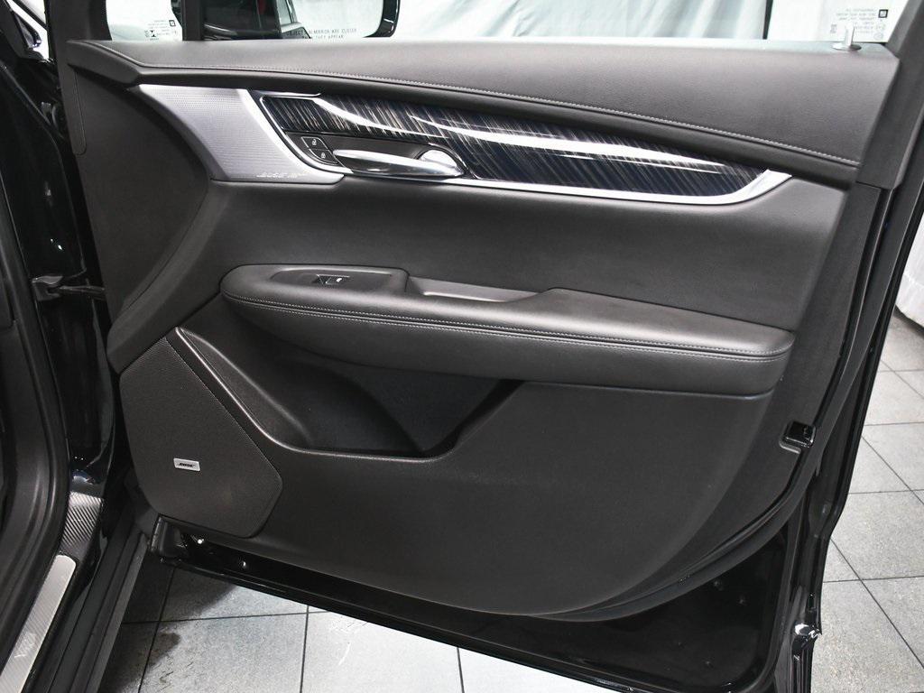 used 2023 Cadillac XT6 car, priced at $27,990