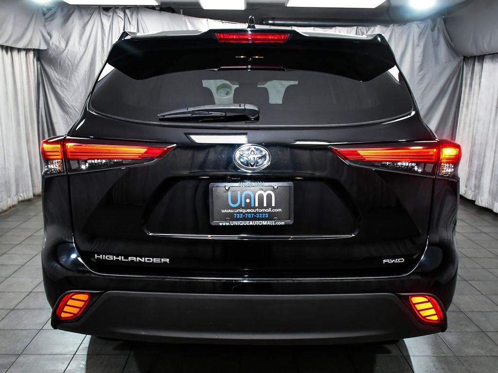 used 2020 Toyota Highlander car, priced at $23,990