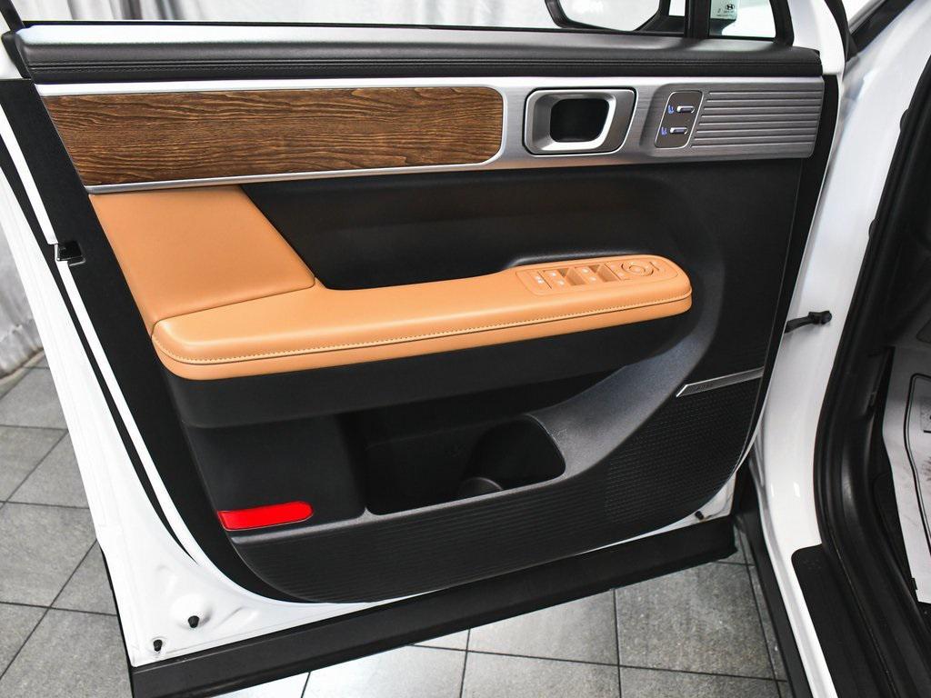 used 2024 Hyundai Santa Fe car, priced at $31,990