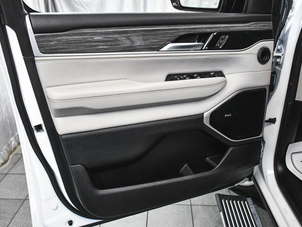 used 2022 Jeep Wagoneer car, priced at $43,990