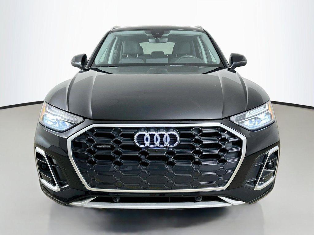 Audi Q5 view 2