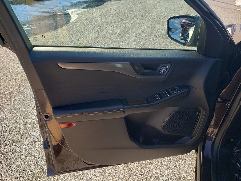 used 2023 Ford Escape car, priced at $20,515