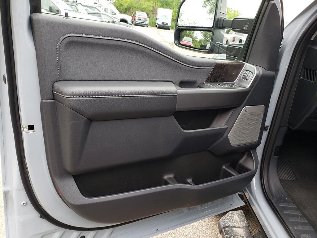 new 2025 Ford F-250 car, priced at $92,335