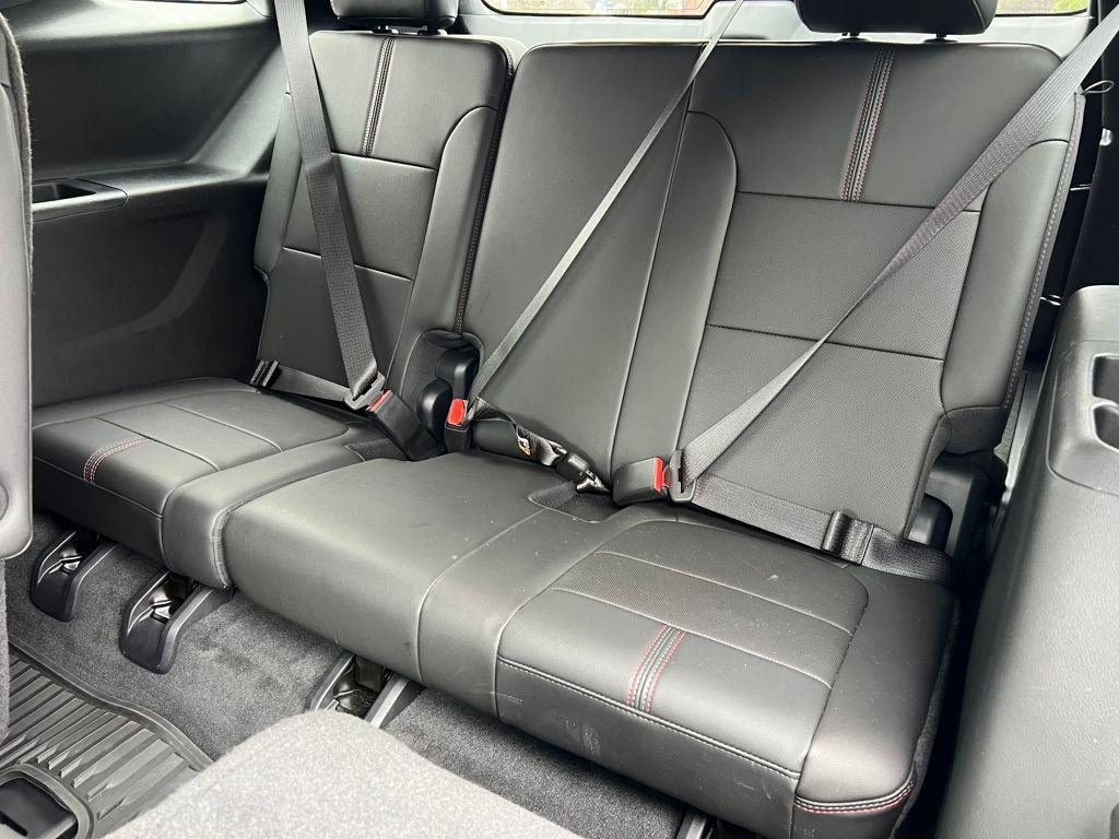 used 2023 Chevrolet Traverse car, priced at $34,595