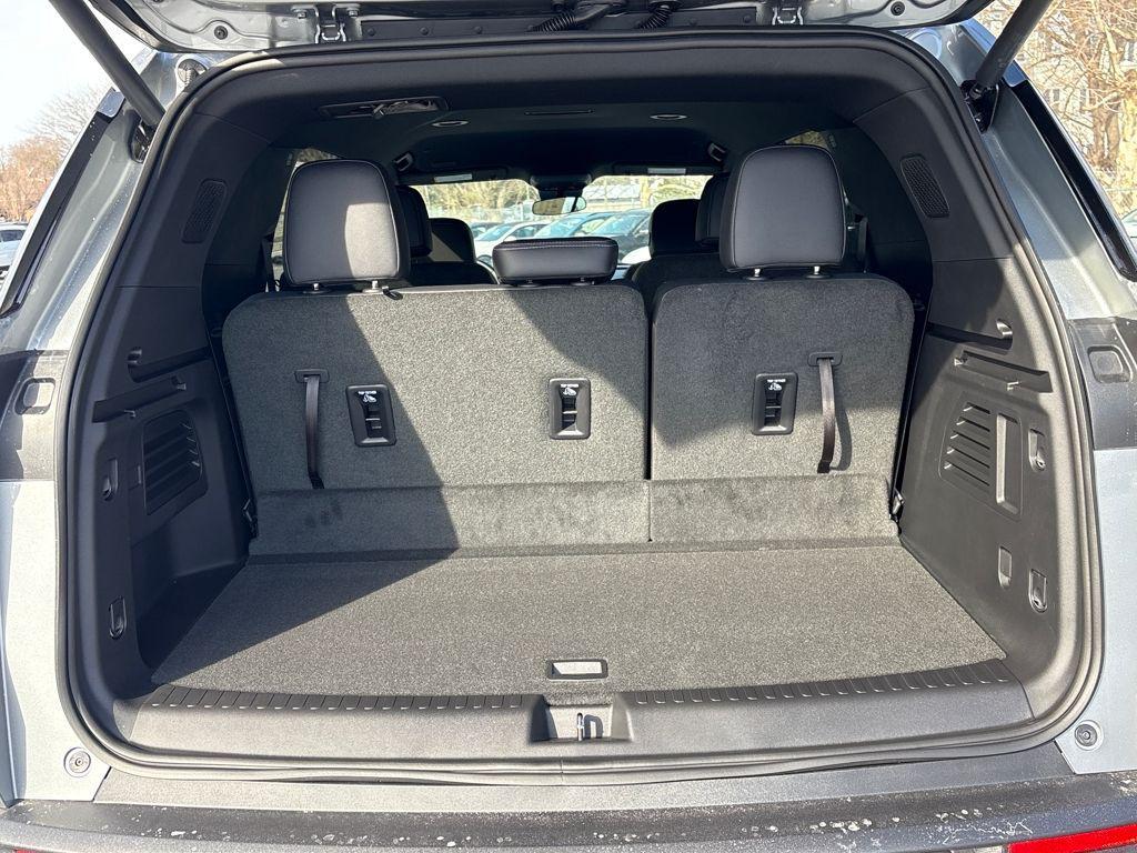 new 2026 Chevrolet Traverse car, priced at $39,705