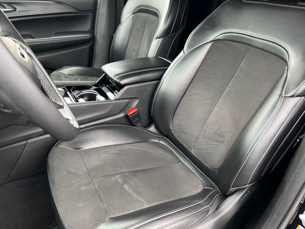 used 2023 Jeep Grand Cherokee car, priced at $26,995