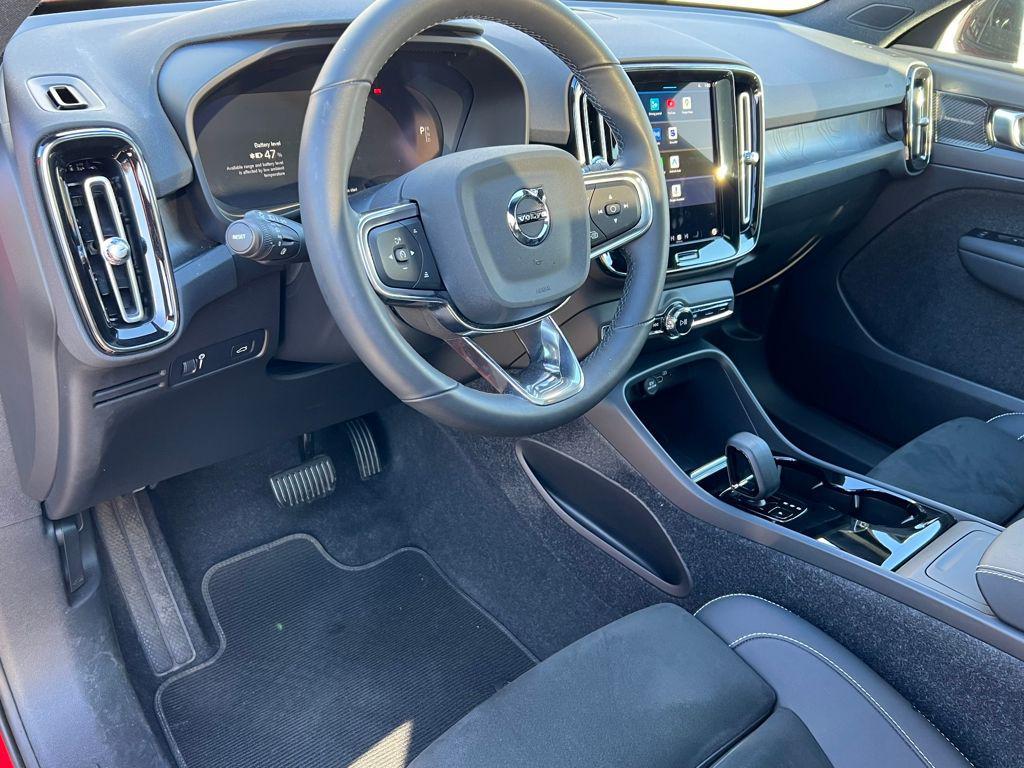 used 2022 Volvo C40 Recharge Pure Electric car, priced at $25,595