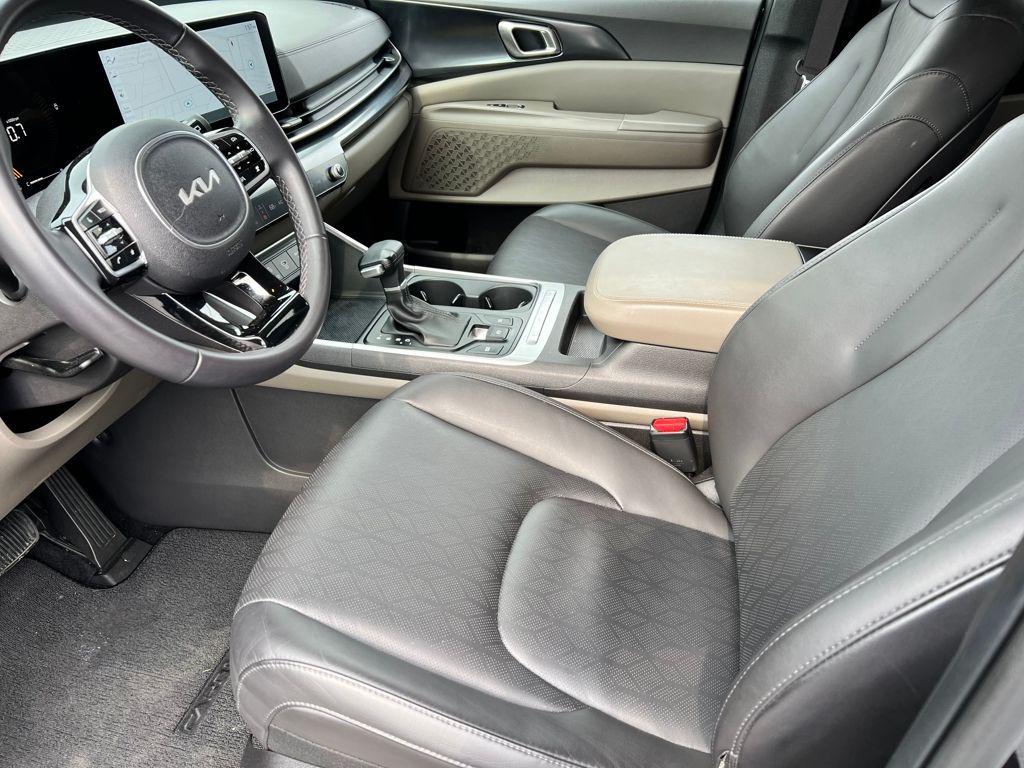 used 2024 Kia Carnival car, priced at $29,895