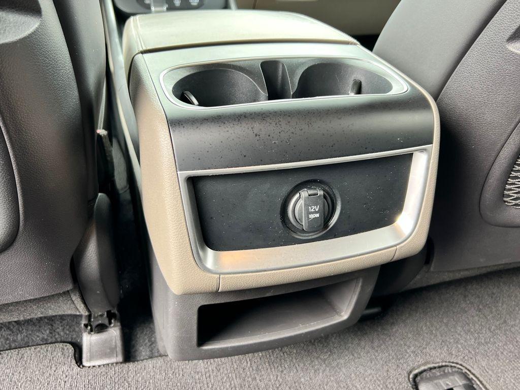 used 2024 Kia Carnival car, priced at $29,895