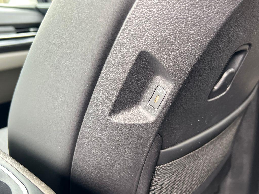 used 2024 Kia Carnival car, priced at $29,895