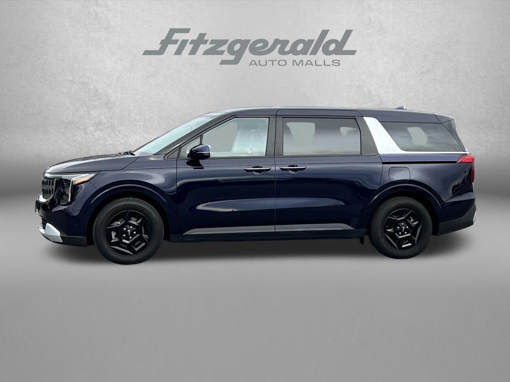 used 2024 Kia Carnival car, priced at $29,895