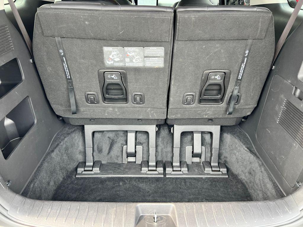 used 2024 Kia Carnival car, priced at $29,895