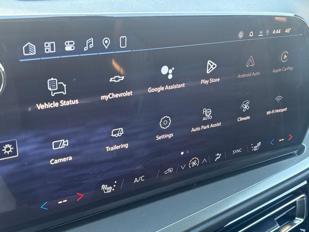 new 2026 Chevrolet Traverse car, priced at $50,070