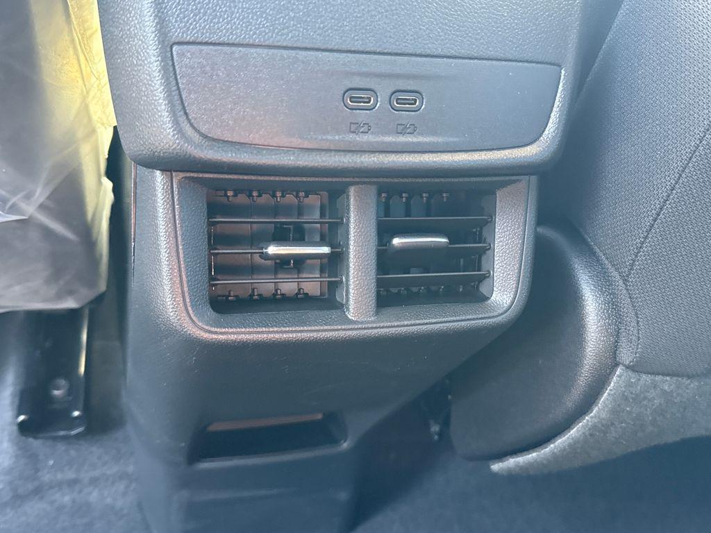 new 2026 Chevrolet Equinox car, priced at $32,015