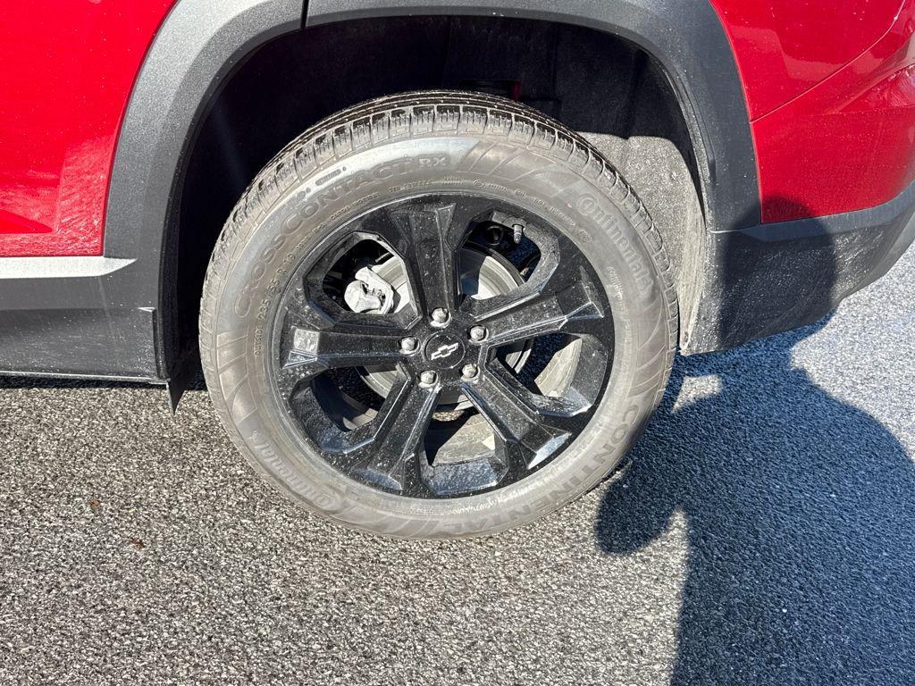 new 2026 Chevrolet Equinox car, priced at $32,015