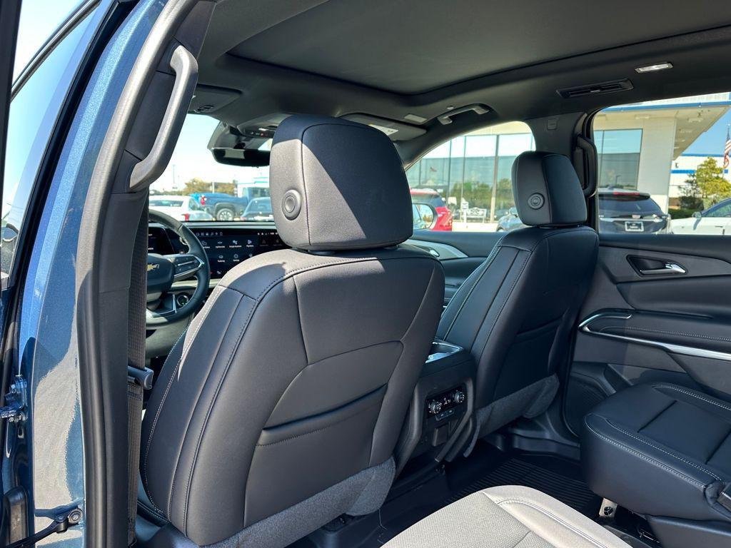 new 2026 Chevrolet Traverse car, priced at $46,519
